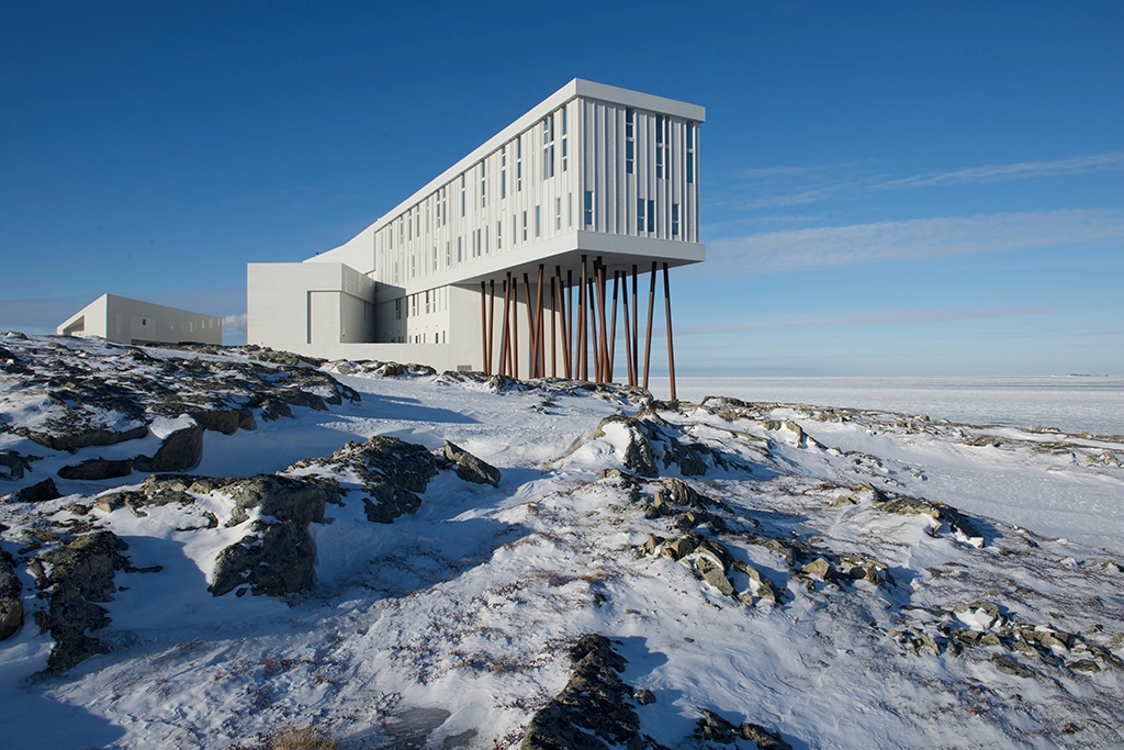 Fogo Island Inn im Winter auf Neufundland, Kanada