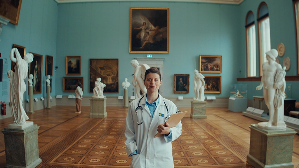 Bitte schreibe mir die Bildtexte für die angehängten Fotos.