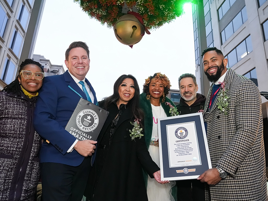 Guinness-Weltrekord-Zertifikat beim Mistelzweig-Event in Washington, DC