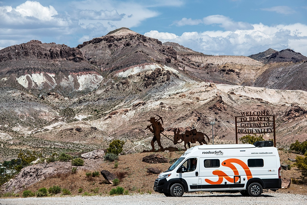 Beatty gilt als wichtigster Ausgangspunkt für Ausflüge ins Death Valley. Von hier sind es nur wenige Kilometer bis zu den spektakulären Landschaften des Nationalparks.