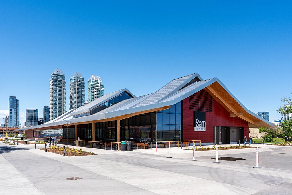 Außenansicht des SAM Centre auf dem Gelände der Calgary Stampede in Alberta.