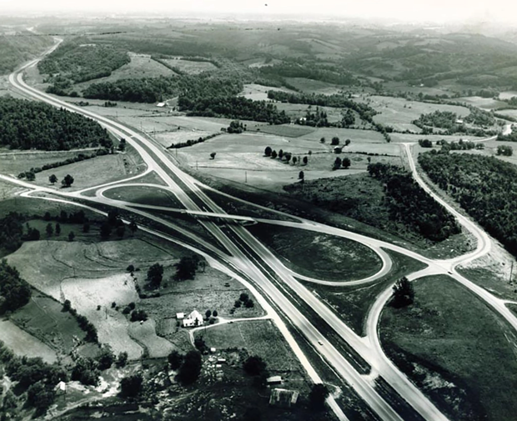 Historische Luftaufnahme der Interstate 65 bei Ardmore, Tennessee, aus dem Jahr 1958.